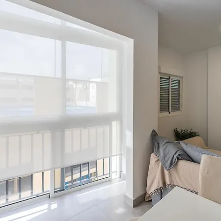 3br Workfriendly - Sea & Port Views - Beach Apartment