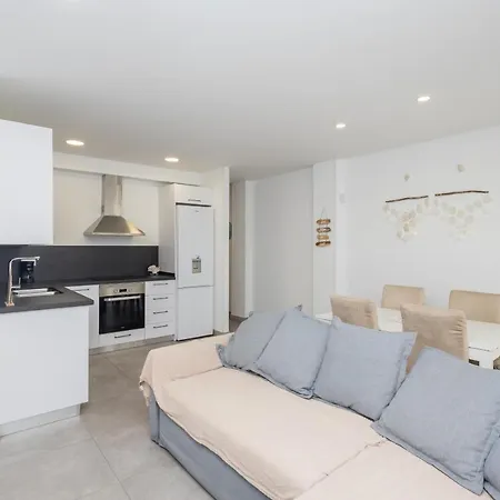 3br Workfriendly - Sea & Port Views - Beach *